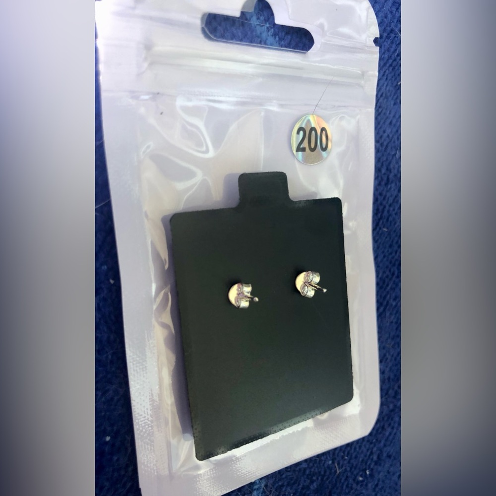 Sterling Silver .925 Pink Lilac Outline Star Small Stud Earrings New In Package - Picture 2 of 3